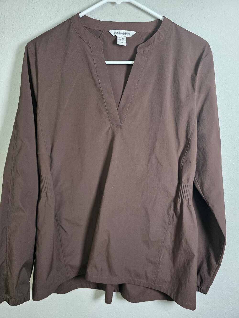 Athleta Pullover Top Womens Medium Brown V-Neck Cinched Back Athleisure Boho